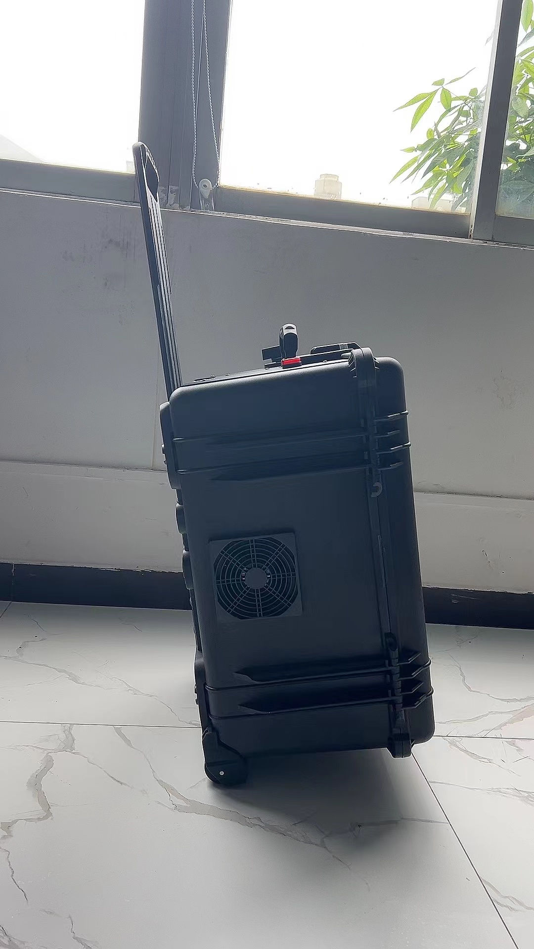八所镇手拉箱型移动通信干扰器